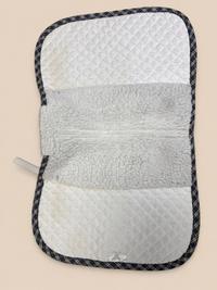Unbranded Unbranded Saddle pad with Sheepskin Lining — Good — Equi Consignment Ireland (view 3)