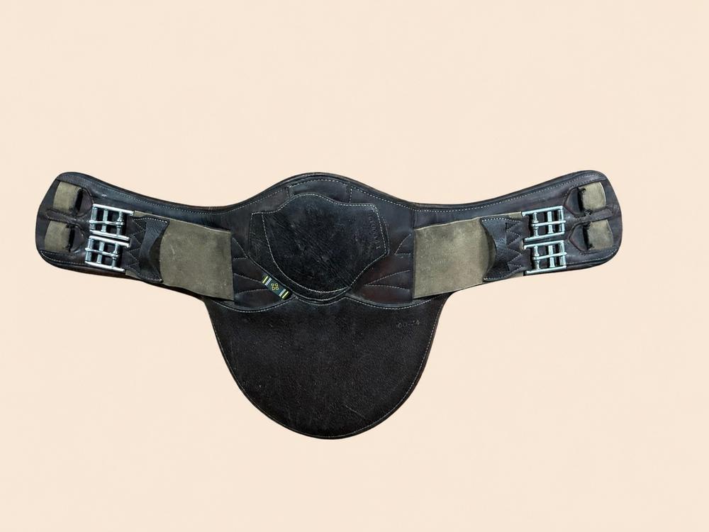 Devoucoux Devoucoux Short Bellyguard Girth 24'' — Good — Equi Consignment Ireland