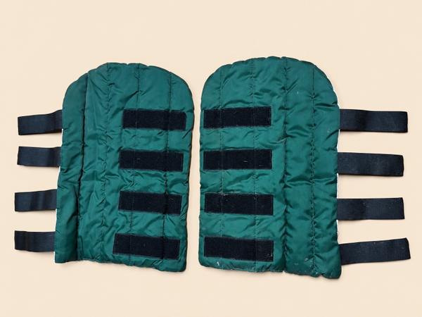 Unbranded Unbranded Padded Travel Pads with Velcro Fasteners — Good — Equi Consignment Ireland