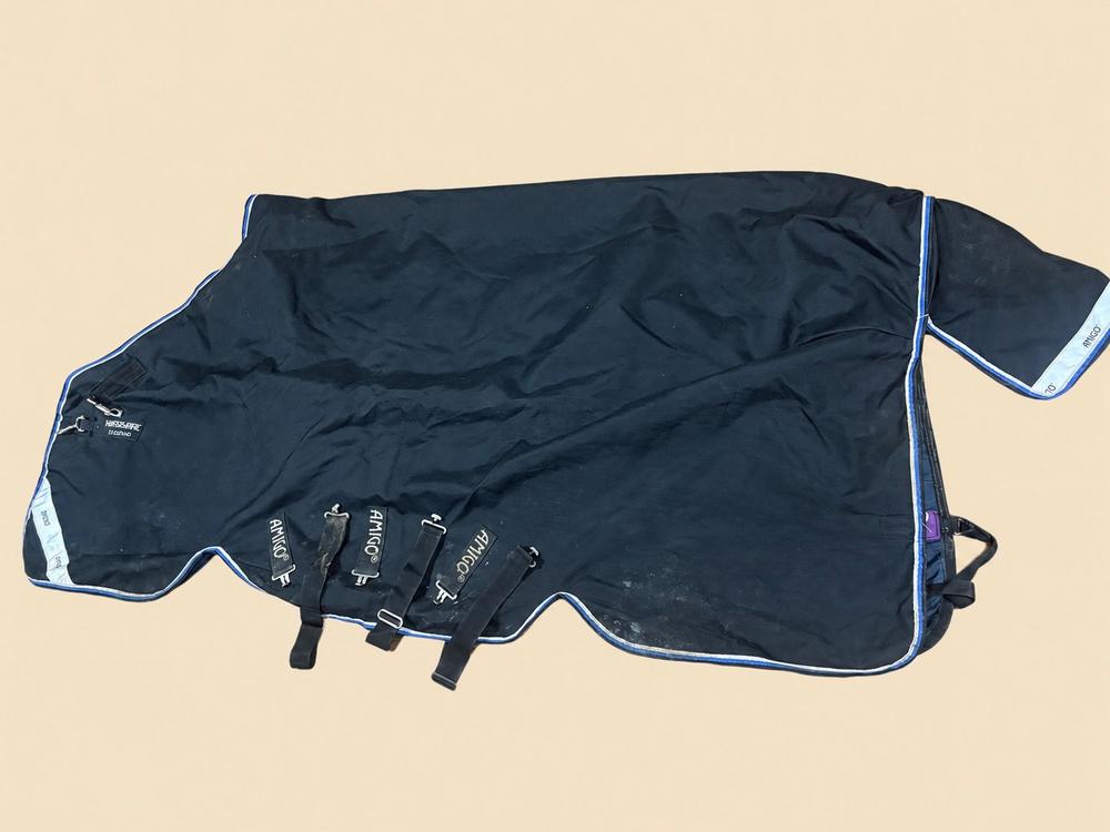 Horseware Amigo Horseware Amigo® Bravo 12 Plus Turnout 250G with Detachable Hood — Good — Equi Consignment Ireland
